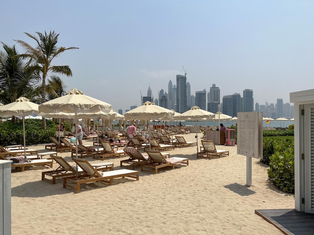 Signature Studio W Full Sea View on Palm Jumeirah
