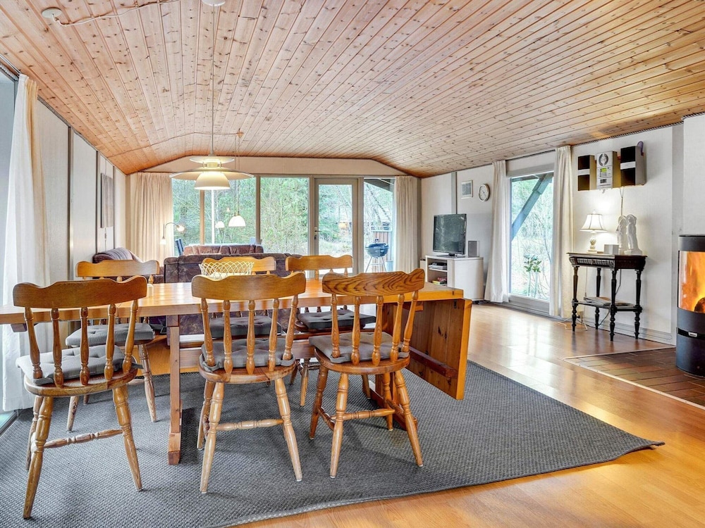 6 Person Holiday Home in Albaek