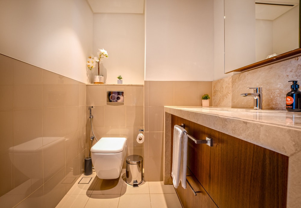 Easygo-upscale 2BR /iconic View Bldp03