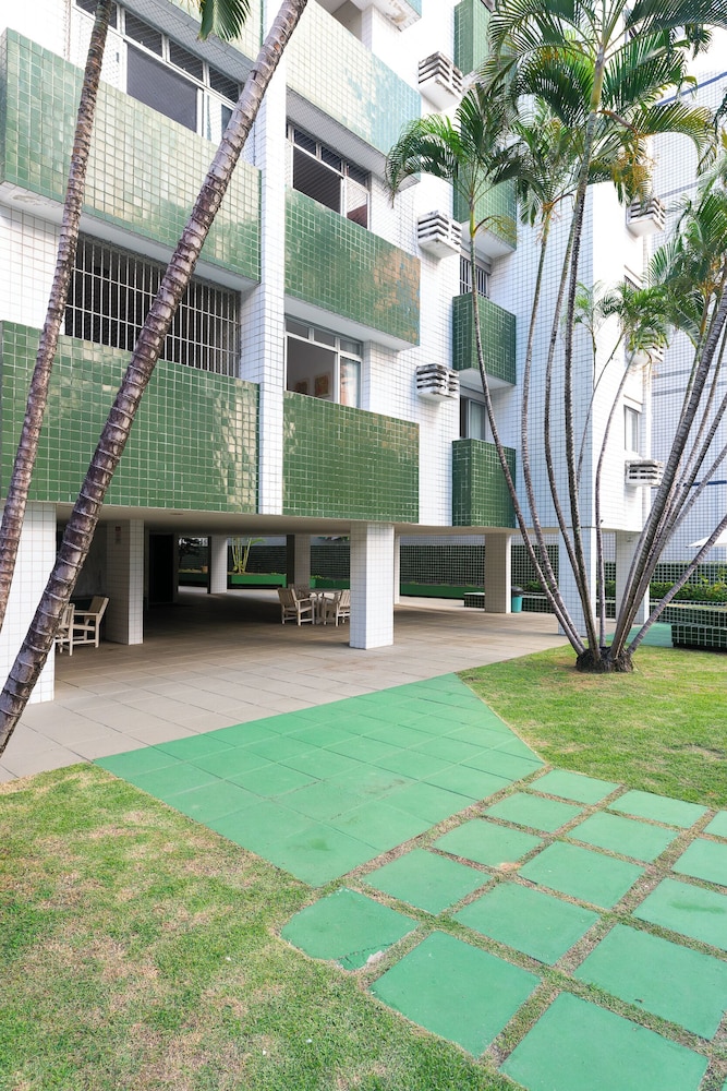 Excellent 3 Bedrooms in Navegantes in Boa Viagem tranquility and proximity to the beach SAL802A