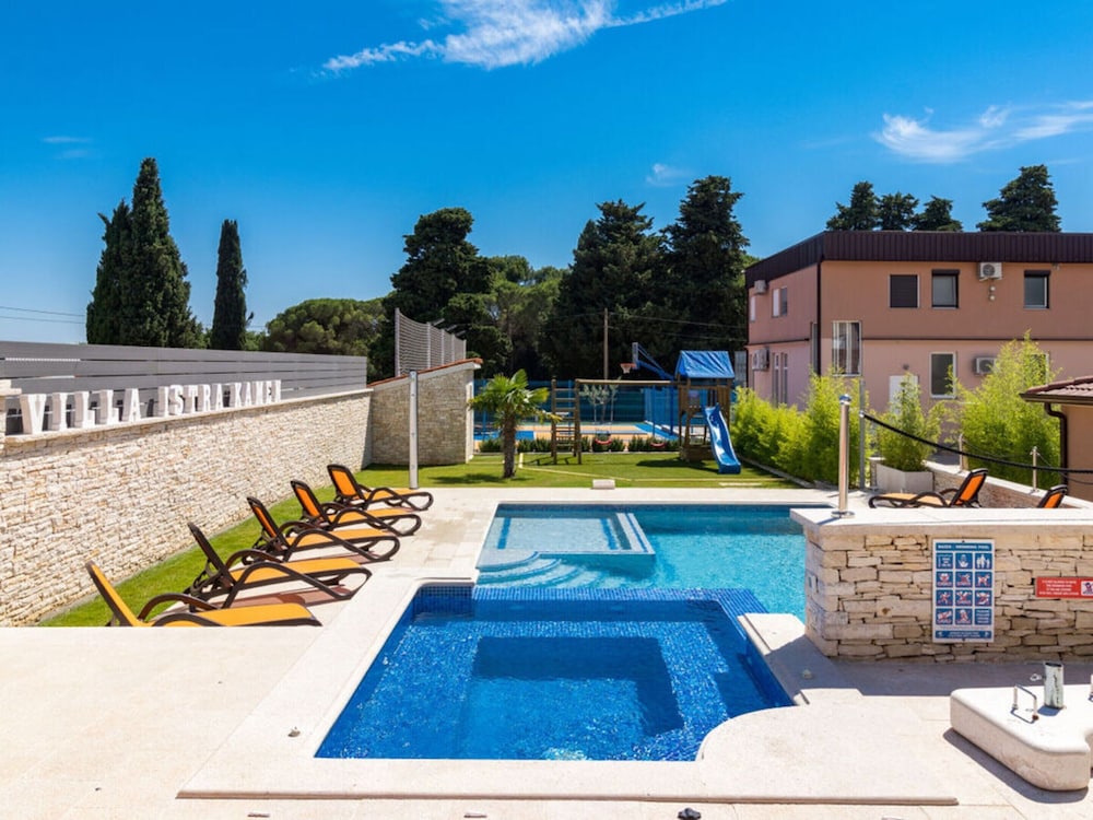 Istra Kamen Comfortable Holiday Residence
