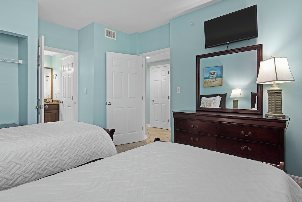 Emerald Key by Southern Vacation Rentals