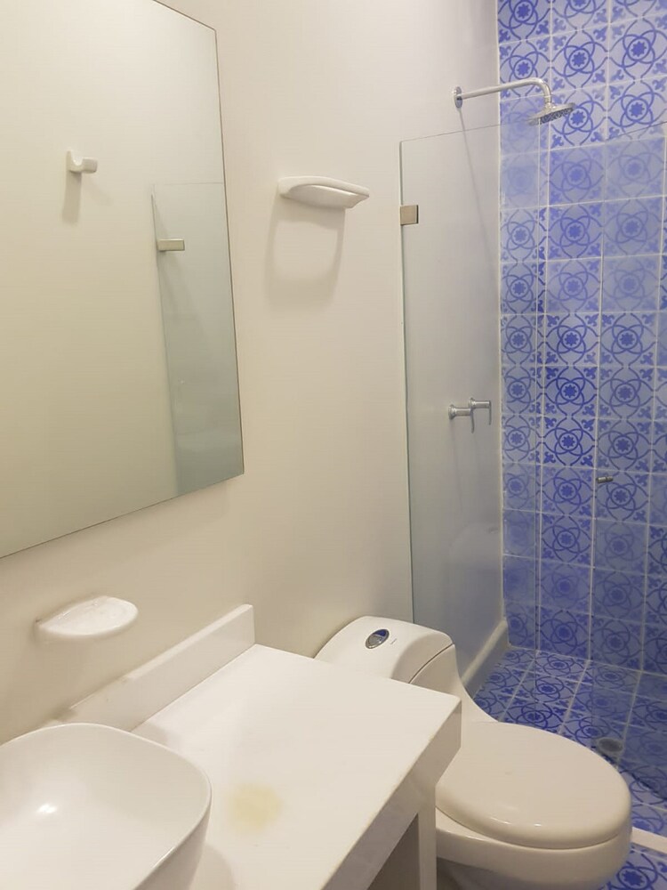 5CT-L CASA COLONIAL EN GETSEMANI