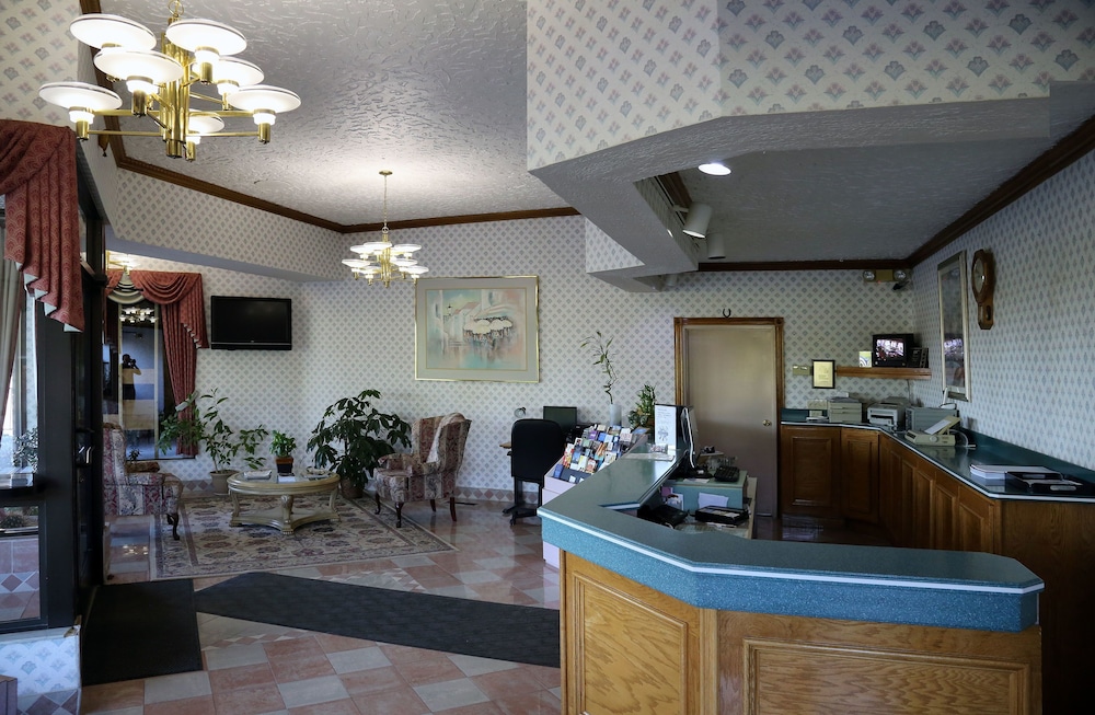 Magnuson Hotel Howell view 4