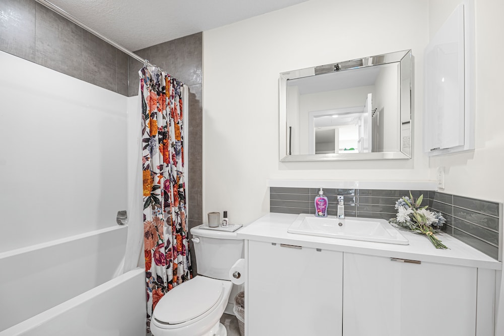 The Iris DT Condo with AC in Mission