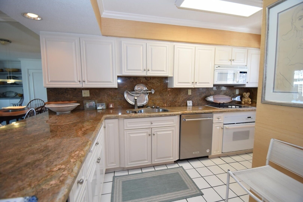 Harbour Island 28d 2 Bedroom Townhouse