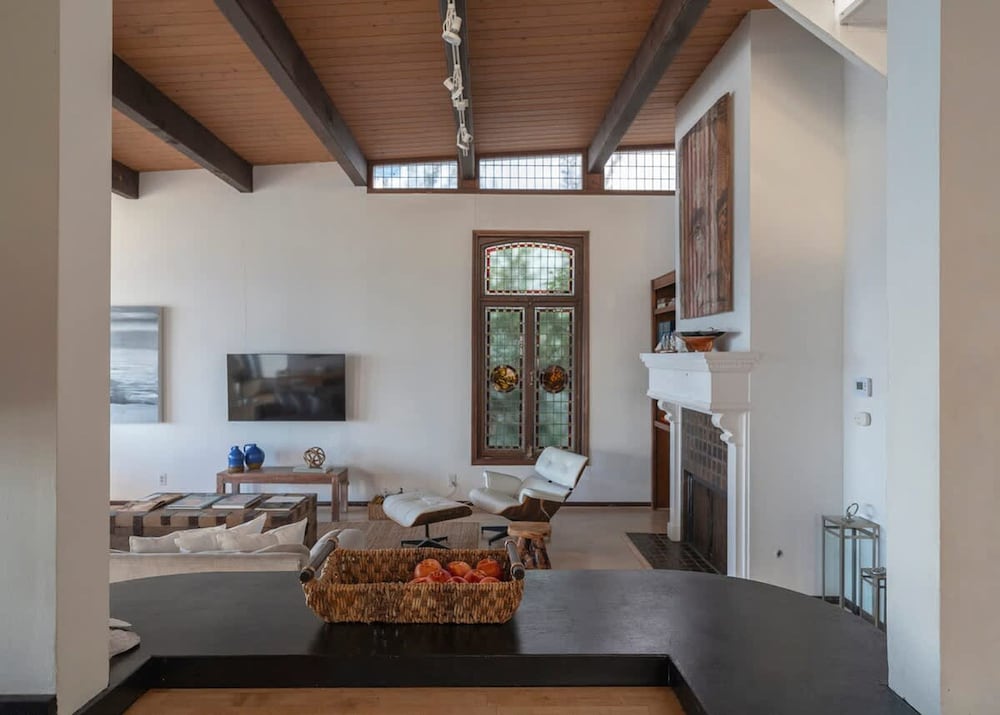 Malibu Retreat w Beach Access and Ocean View