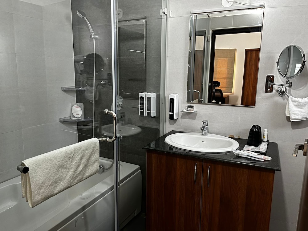 Photo 13