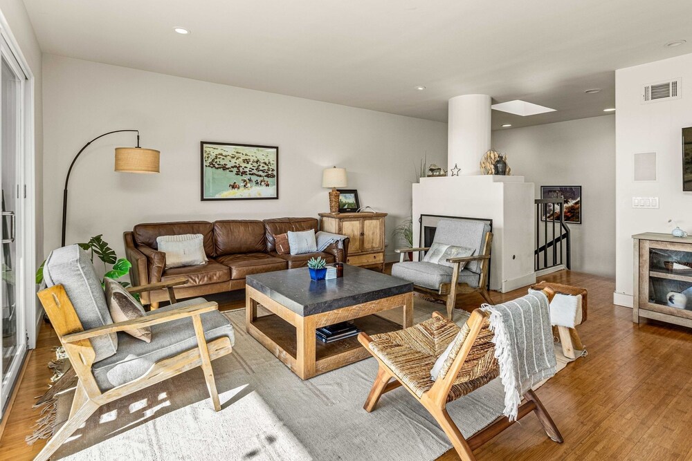Caminito Del Canto 3 Bedroom Townhouse