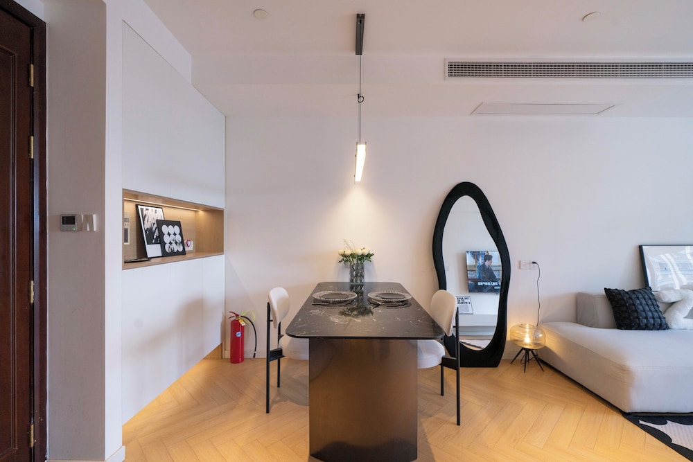 Zhome- Count Luxury 2Bedroom Apartment