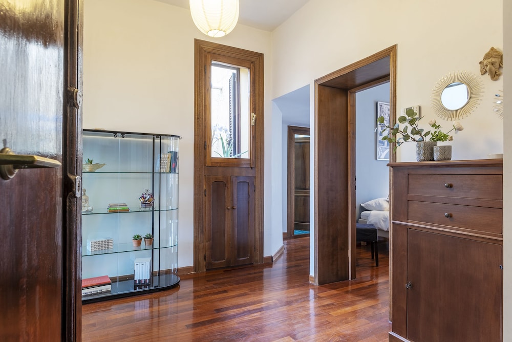 Porta Pia Apartment with Balcony