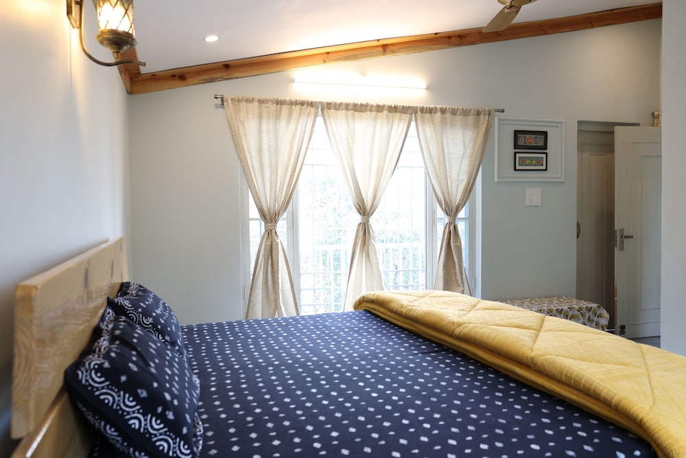 DeerWood Cottages