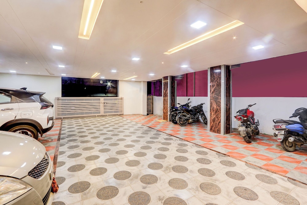 Fabhotel Vishnu Grand