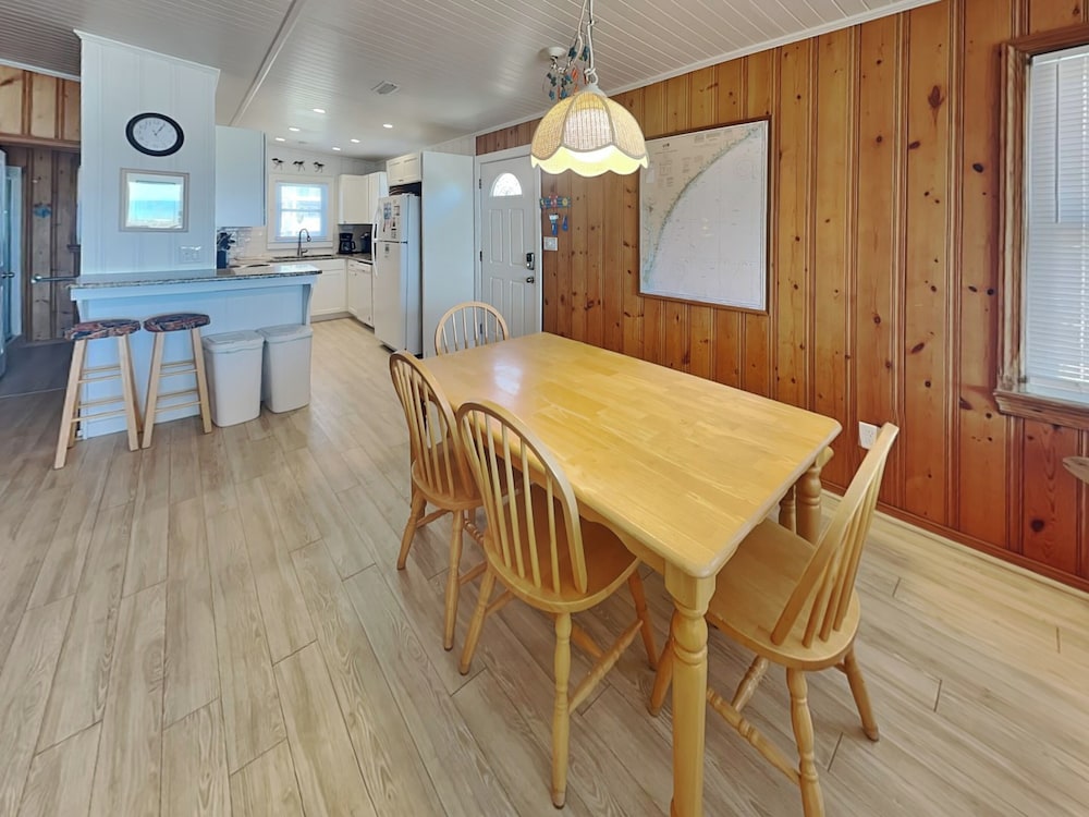 Mamaw's Spot by Topsail Realty