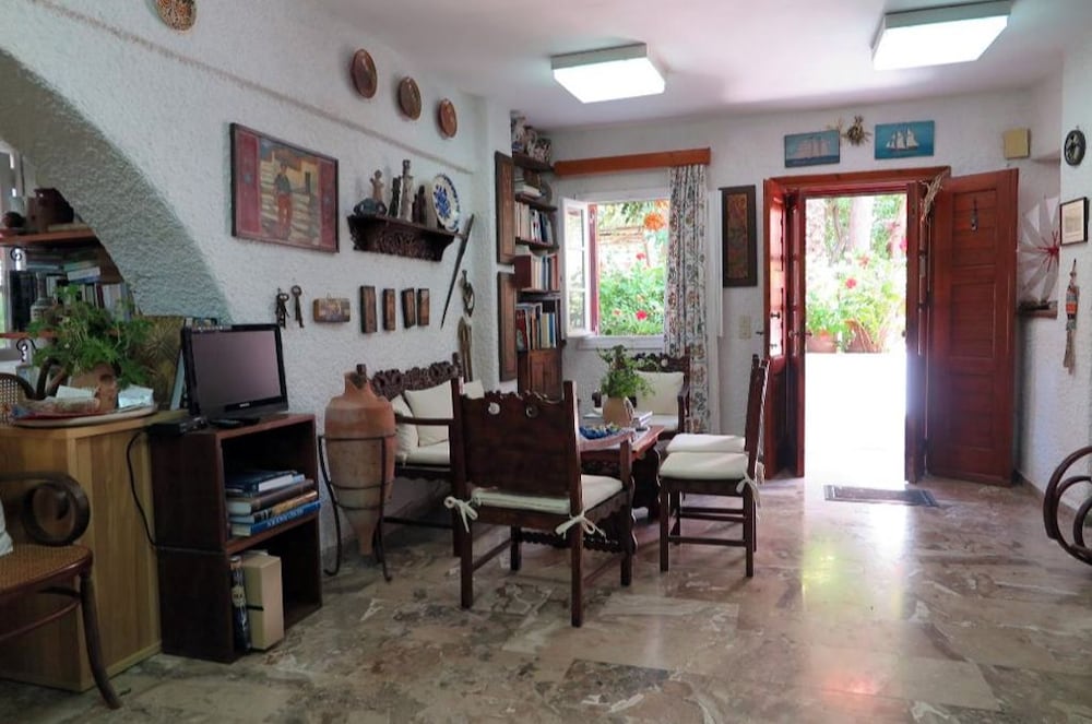 Villa Pinelopi