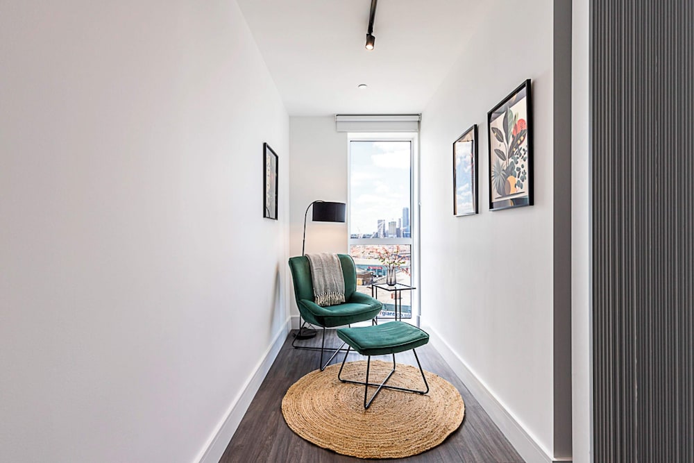 Sky-high Apartment With Modern Decor