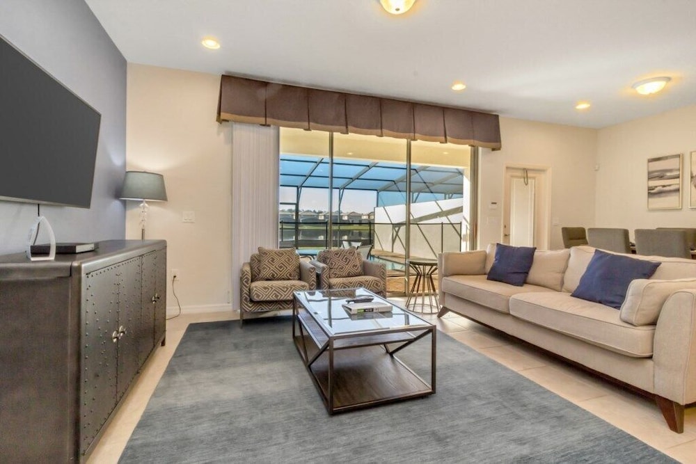 Lake View Villa - Image 5