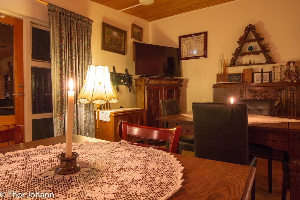Hotel Hjarðarból