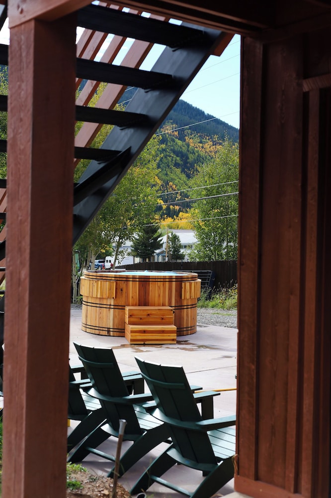 Altus Lodge