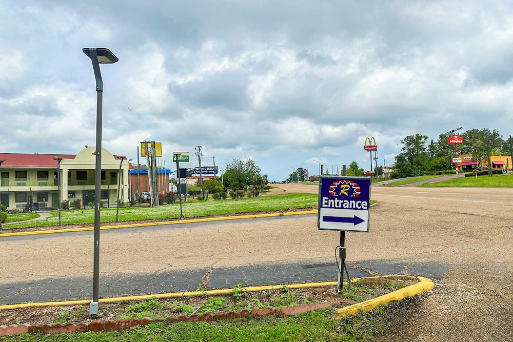 Relax Inn By Oyo Jackson MS Hwy 80/I-20