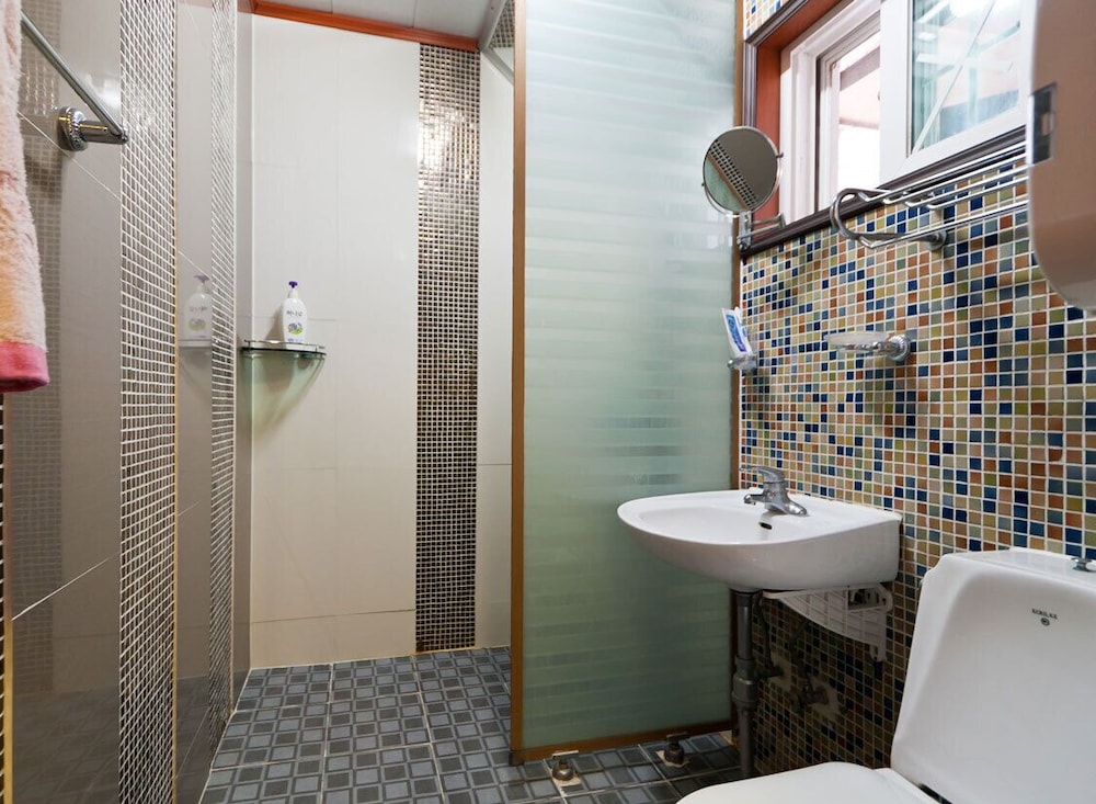 Taean White Sand Pension