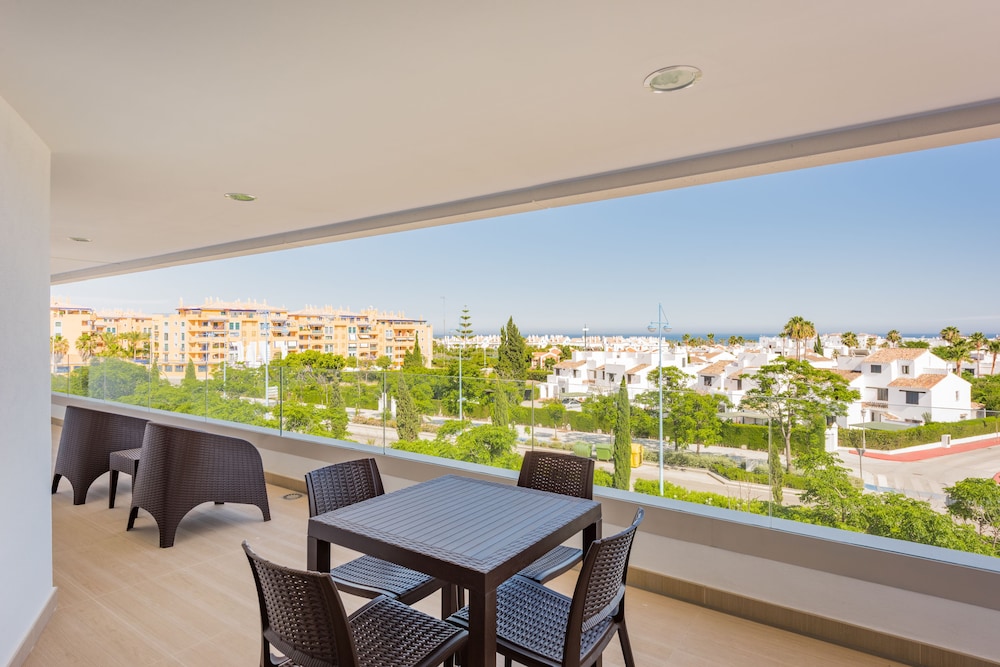 Hotel Aqua Apartments Vento, Marbella - Image 1