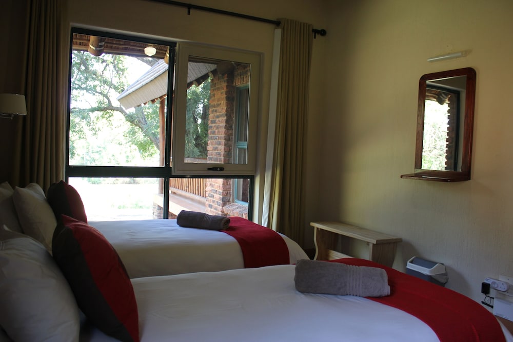Ekuthuleni River Front Chalets view 2
