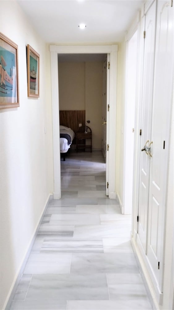 Standard 2 Bedroom Apartment F-3