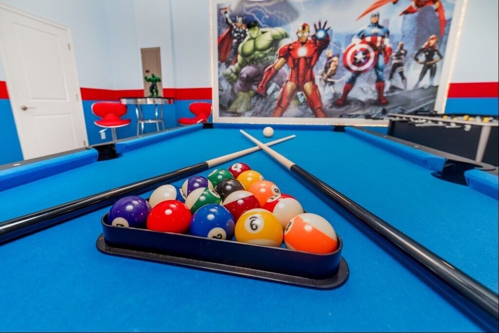 Luxury Lake View 8 BR Villa With Games Room - Image 2