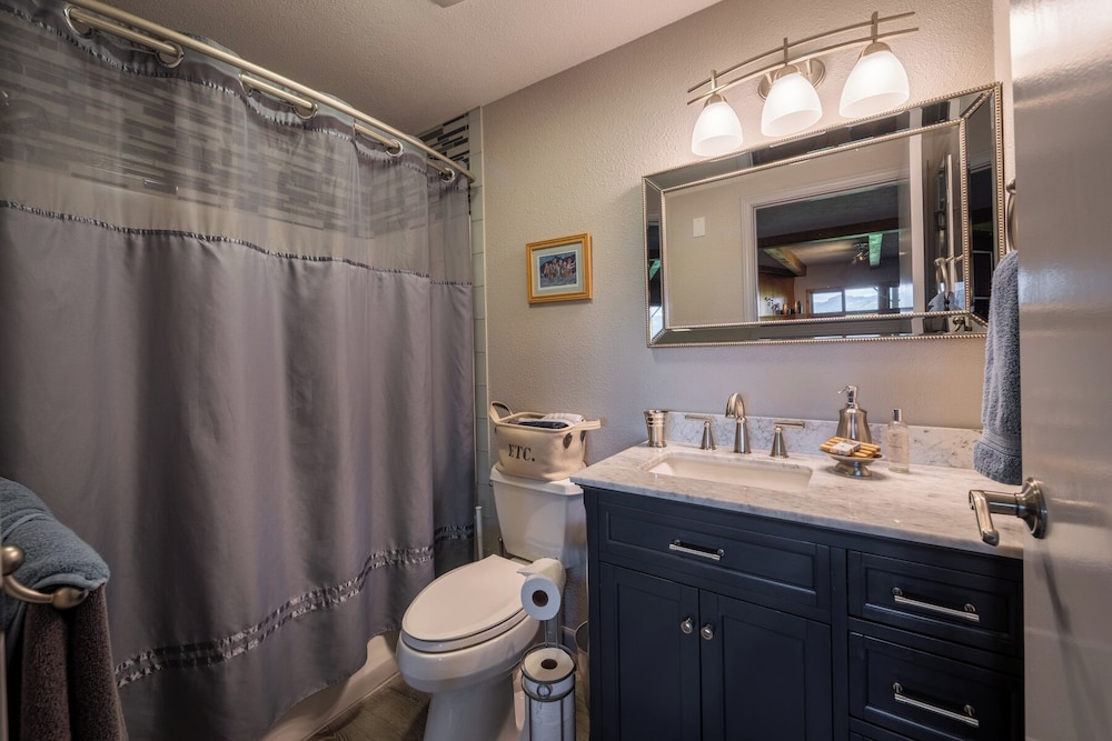 MapleRidge House: A BnB For All Seasons!