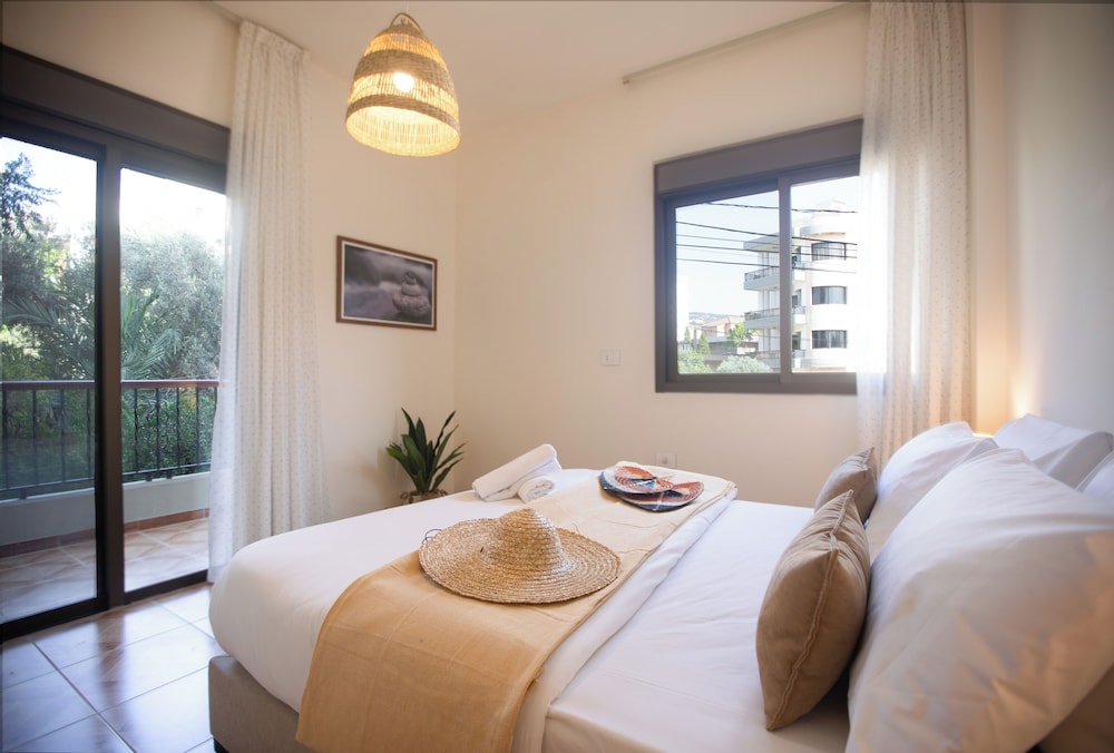 Akl - Chic Apts & Balconies in Batroun