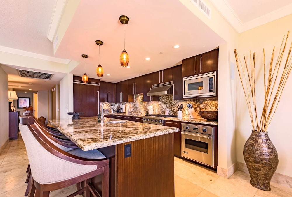Honua Kai Konea 2 Free Rental Cars KBM Resorts Grand Suite 2 Units, 6 Bedrooms Ml-1415