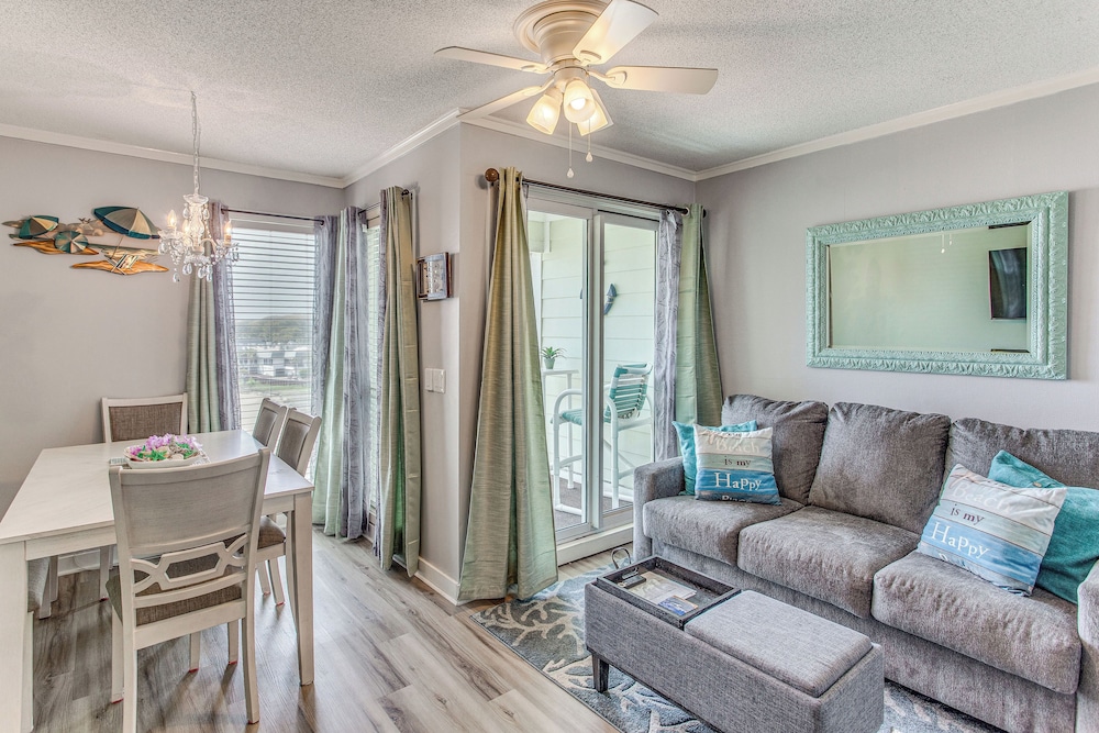 Steps to Beach: Myrtle Beach Condo w/ Resort Perks