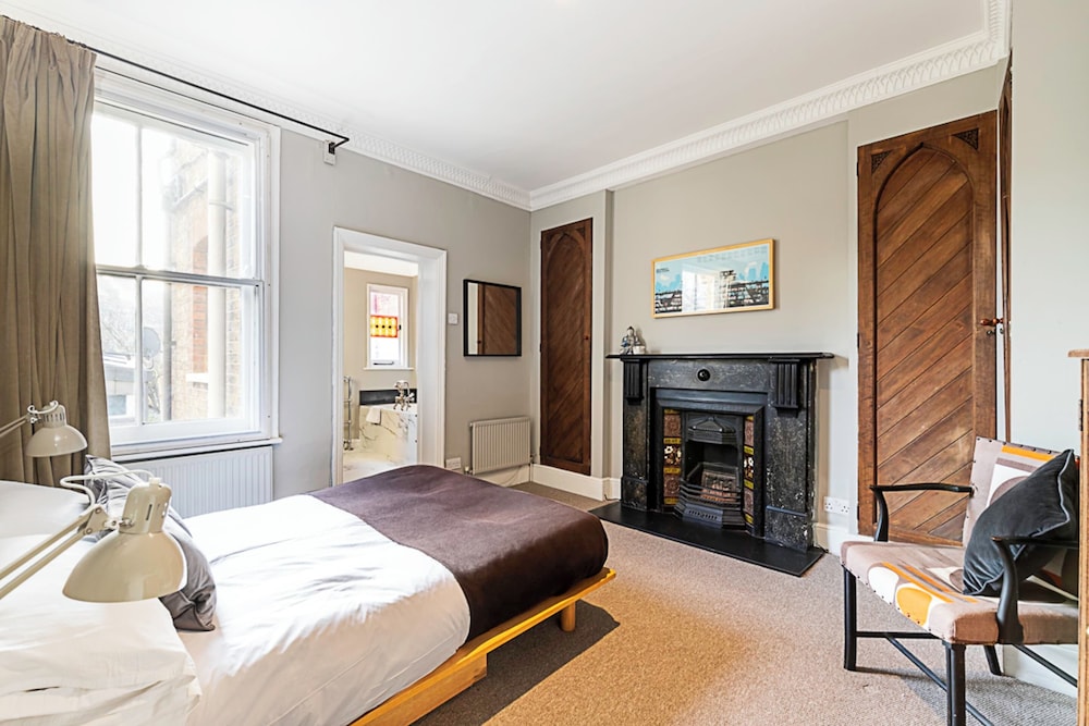 Park View Apartment in Battersea view 4