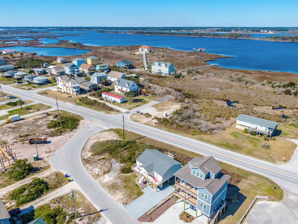 Bella Beach House by Topsail Realty