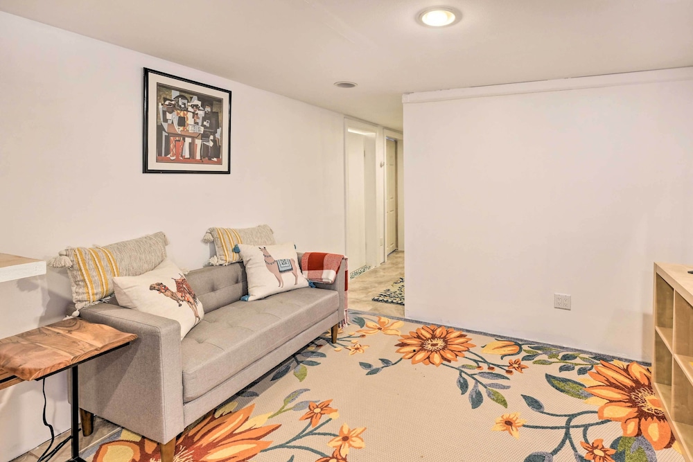 Island Park Couple's Escape 1 Mi to Beach! - Property Image 16