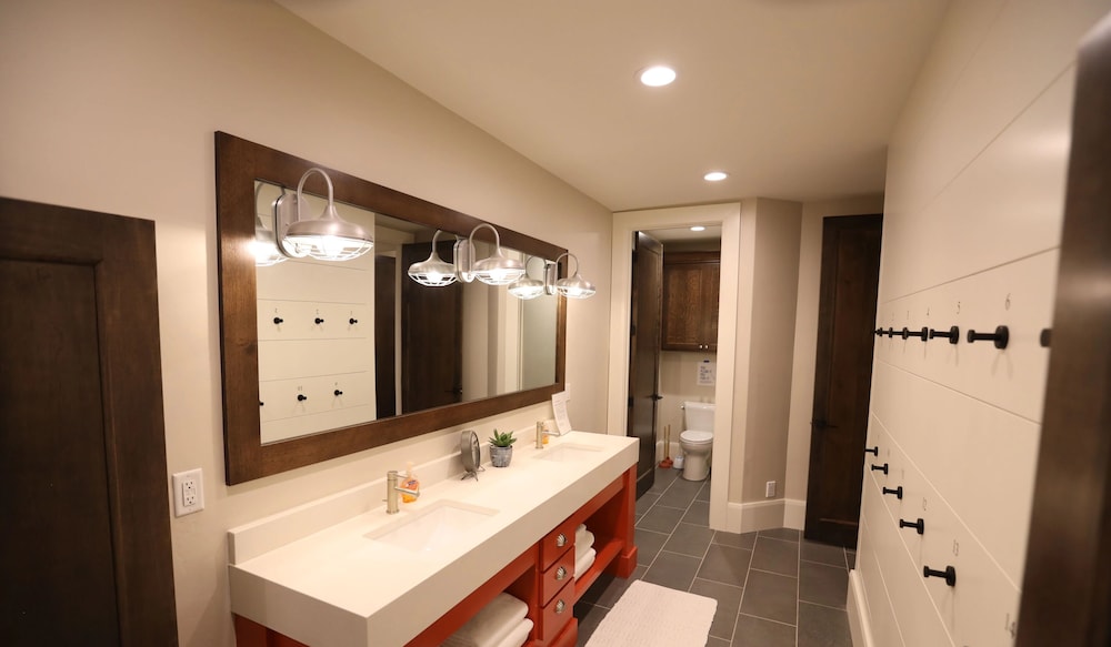 Glenn Haven by Cloud Dream Homes