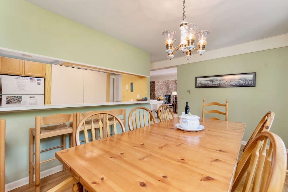 Werlein Family Vacation At Windcliff 4 Bedroom Home by RedAwning