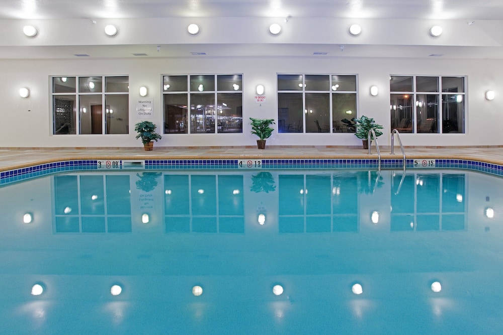 Buffalo Vacations - Holiday Inn Express  Suites Buffalo, an IHG Hotel - Property Image 1