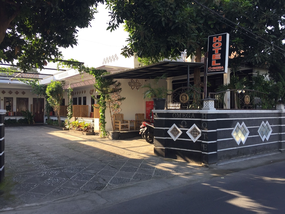 Omega Hotel Lombok view 2