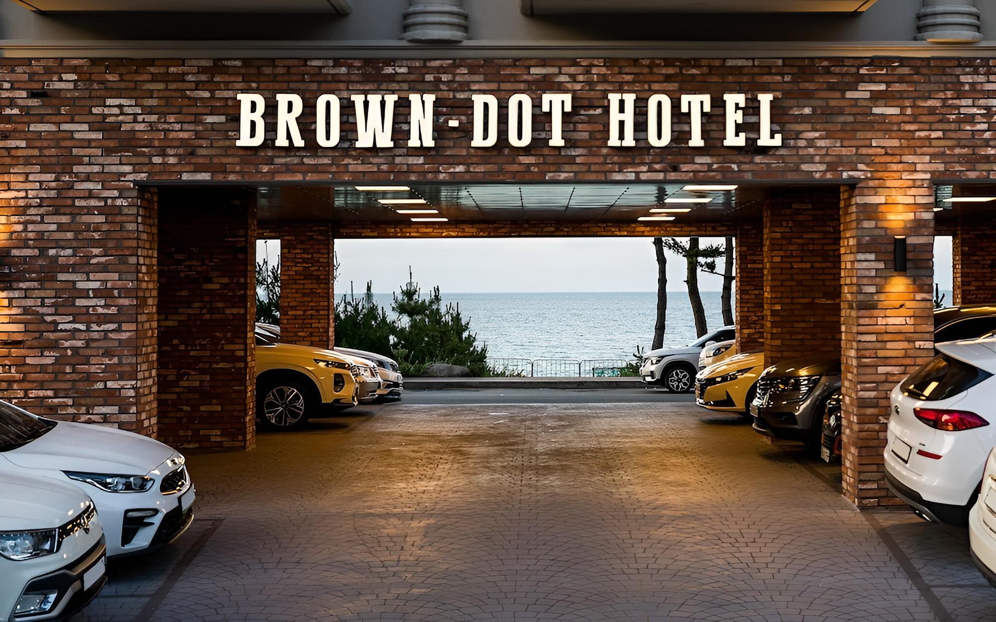 Gangneung Brown Dot Gangneung Gyeongpo view 2