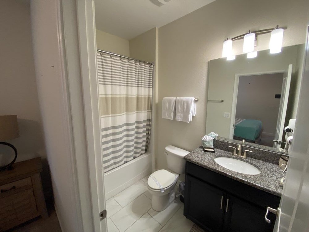 Luxurious 6br Villa In Champions Gate Pool, Spa & Near Disney 6 Bedroom Villa