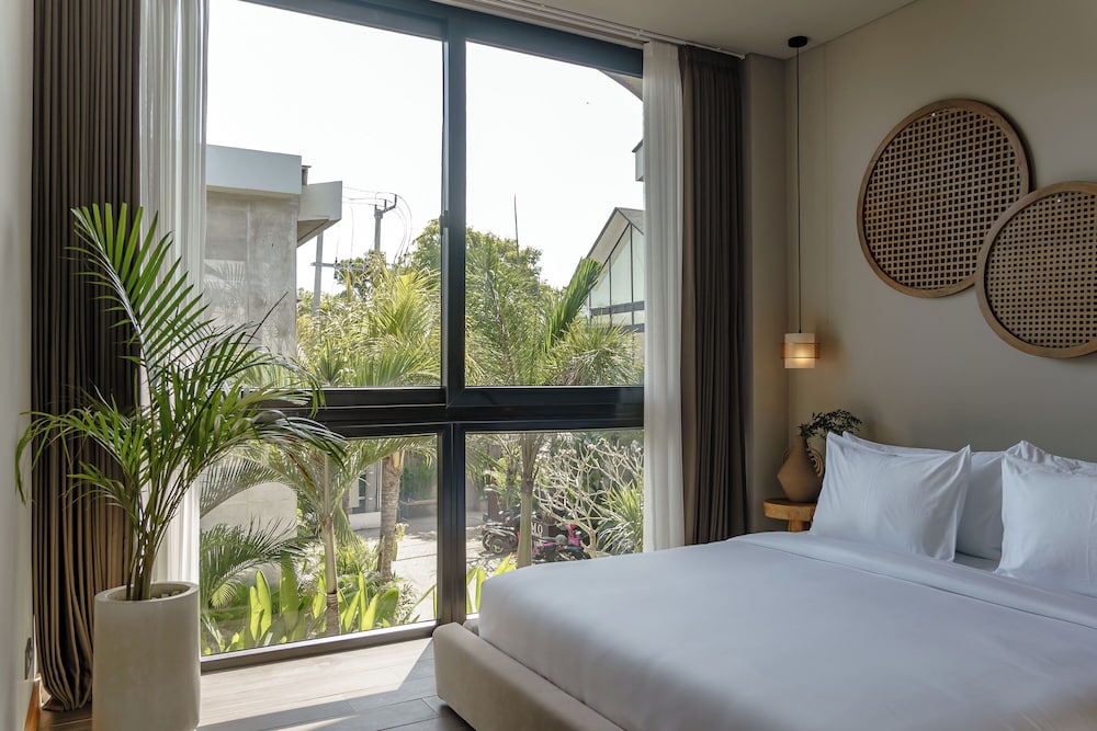 AMO Residences