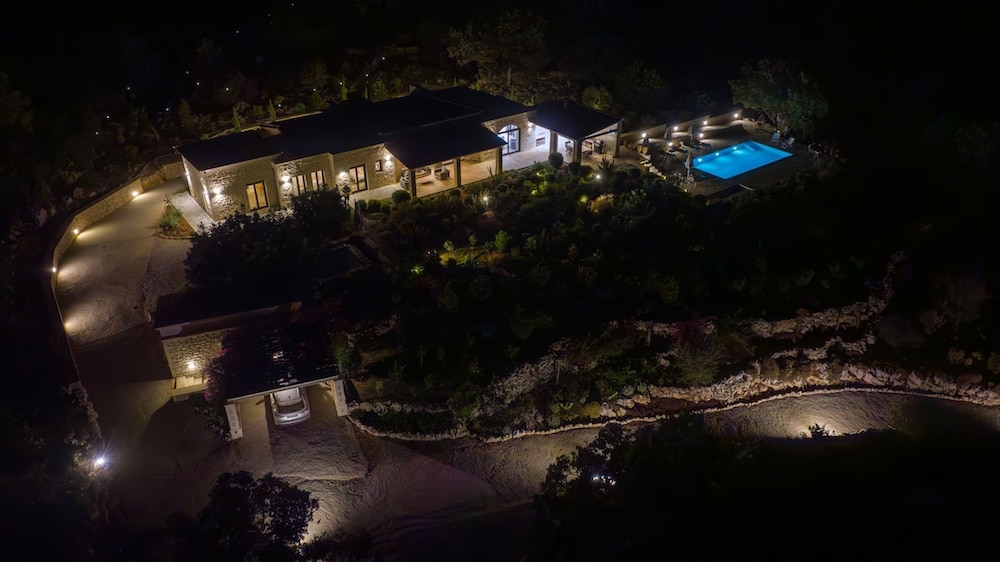 Villa Pansara Exclusive Luxury