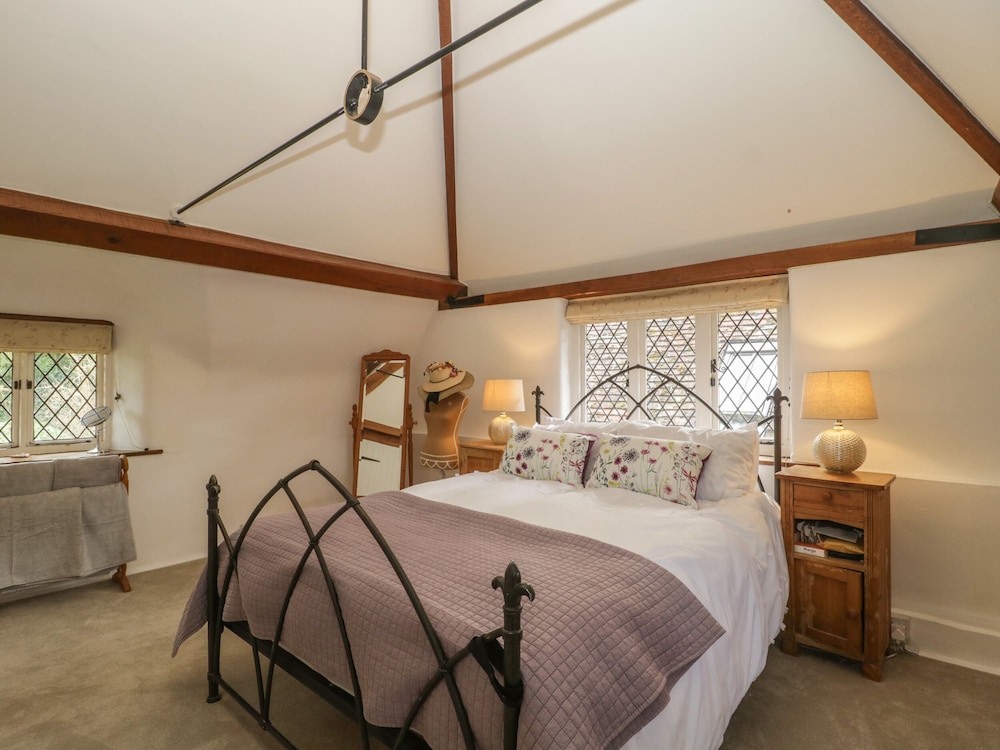 Under Acre Cottage