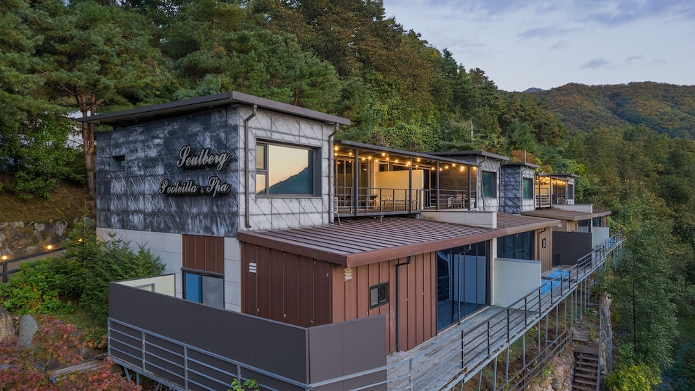 Yangpyeong Seulburg Private Poolvilla