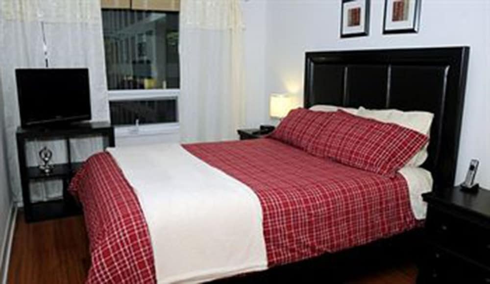 JJ Furnished Apartments Downtown Toronto: Element-2