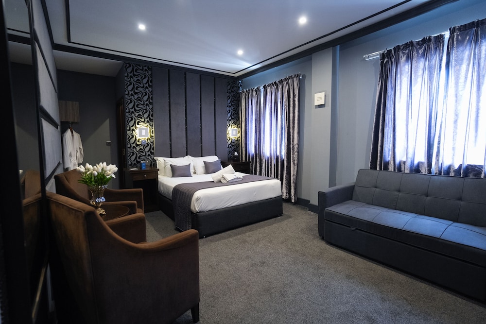 Croydon Vacations - Grand Sapphire Hotel  Banqueting - Property Image 2