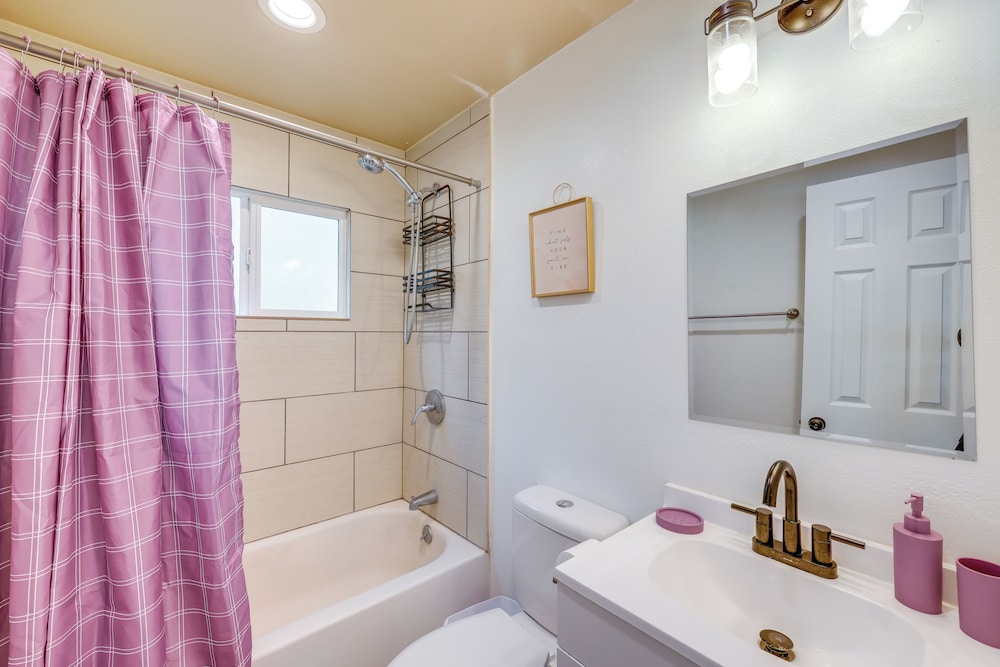 2 Mi to Trails: Modern Mountain Condo in Big Bear