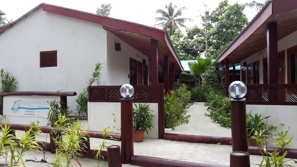 Hudhu Raakani Lodge